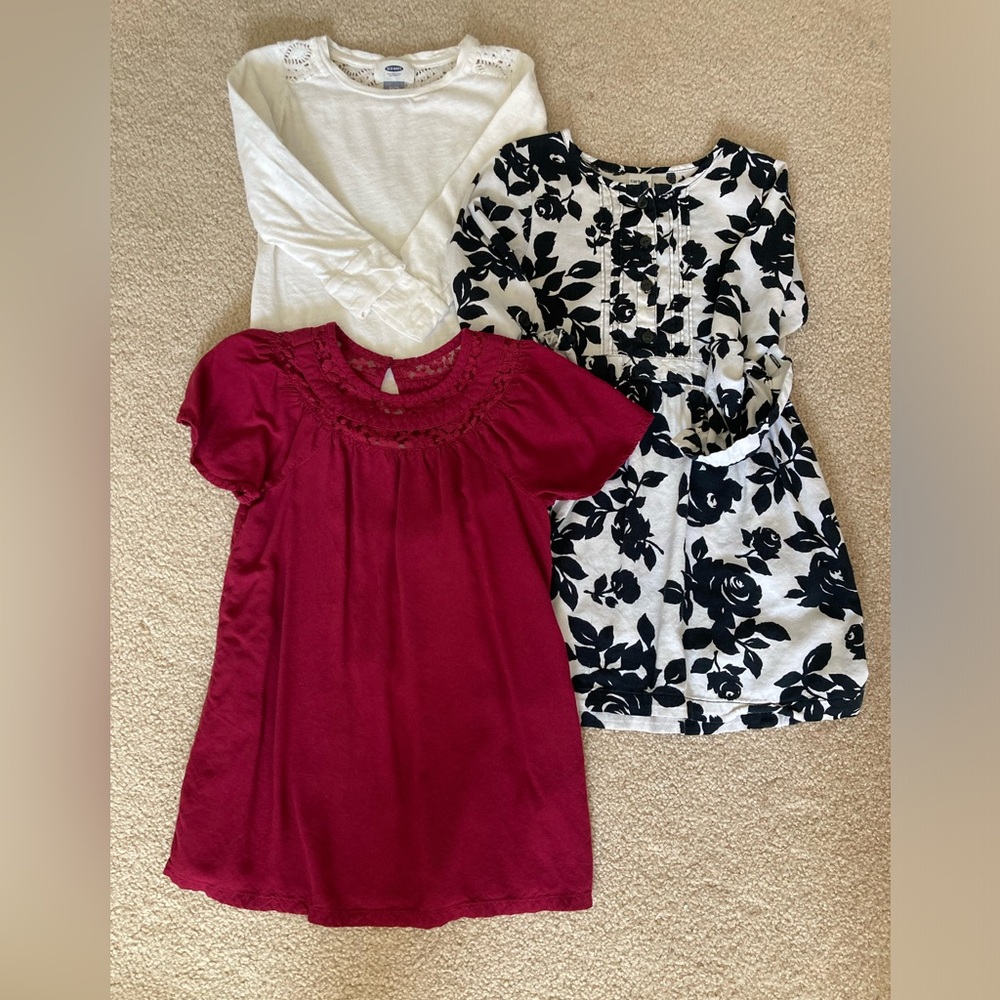 Bundle of girls dresses/tops size 5T (carters and old navy)